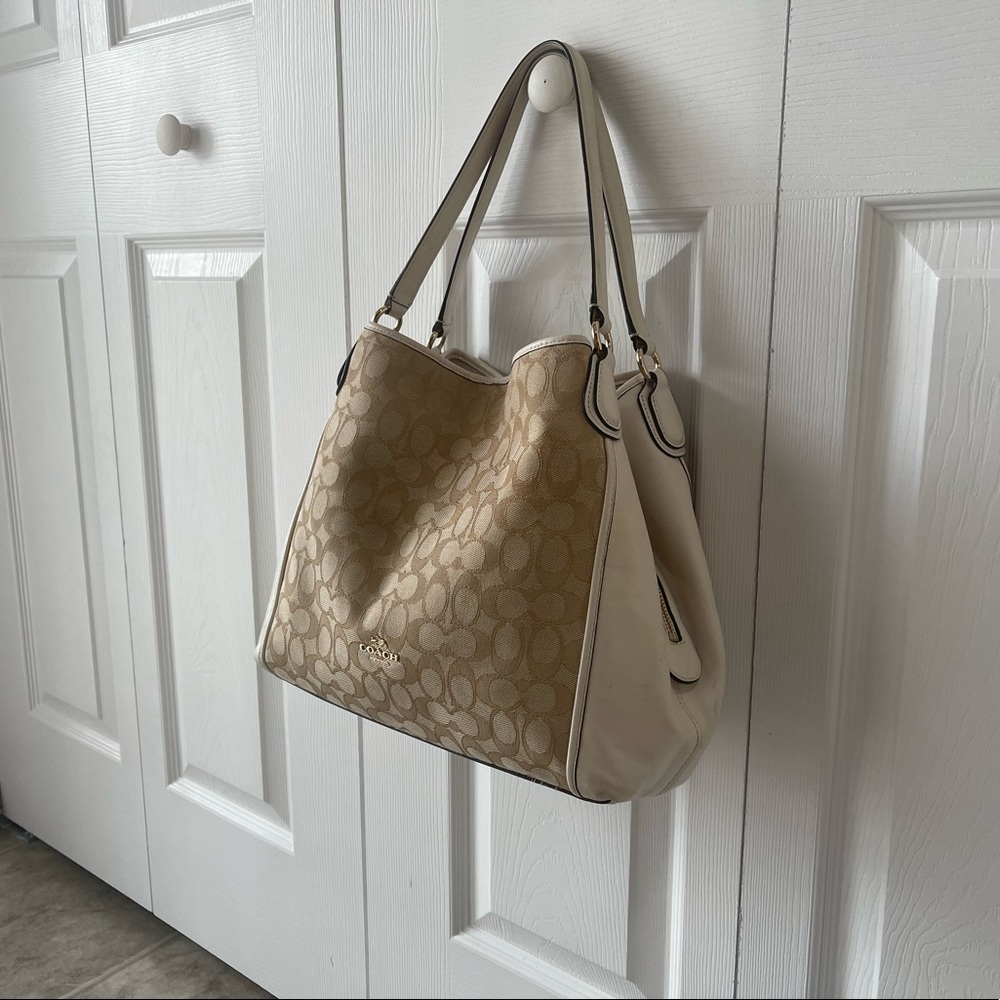 WEEKEND SPECIAL HAS ENDED.. Coach handbag.